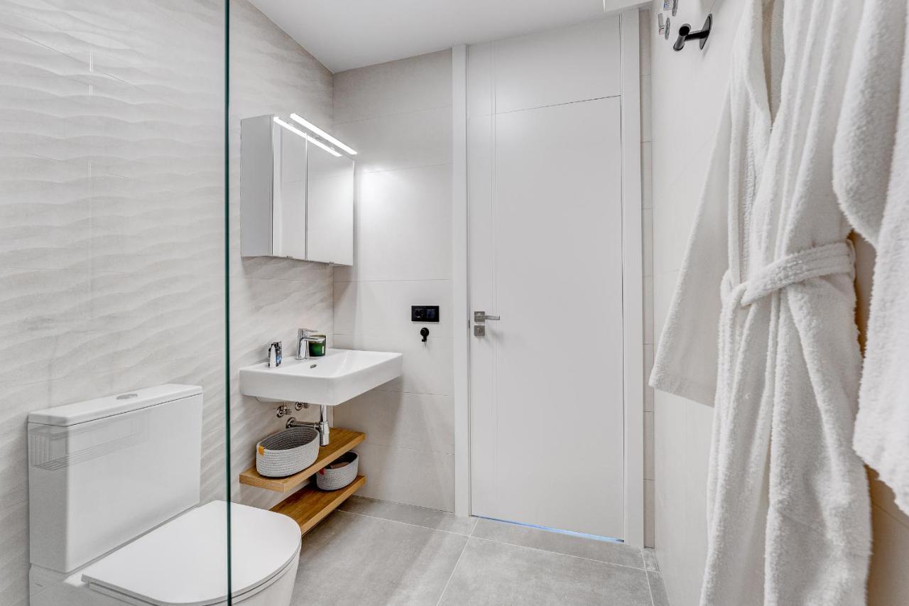 Modern New Apartment Las Terrazas De Costa Adeje. Heated Pool, Big Terrace And Private Parking Eksteriør bilde