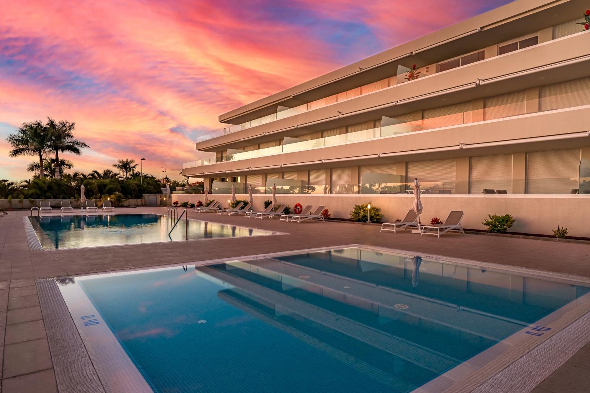 Modern New Apartment Las Terrazas De Costa Adeje. Heated Pool, Big Terrace And Private Parking Eksteriør bilde